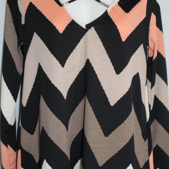 Chevron top - Picture 4 of 4